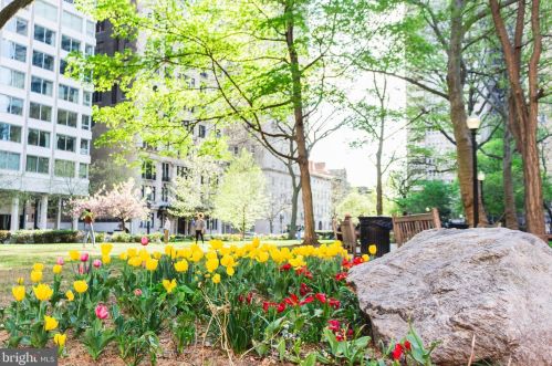 130 18th St, Philadelphia PA  19103-4923 exterior