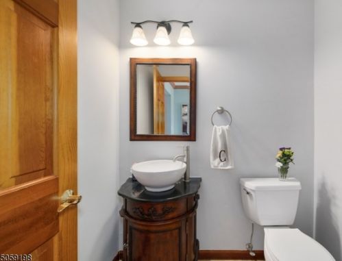 30 Bel Air Dr, Sparta NJ 07871-3735 exterior