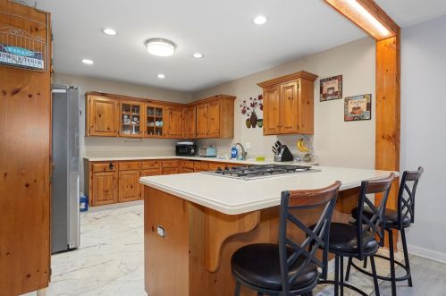 5616 Kolin Ave, Chicago IL 60629-4838 exterior