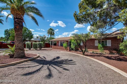 4737 13th St, Tucson, AZ 85711-4301