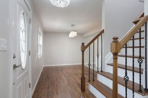 16 Carole Pl, Old Bridge NJ  08857-2502 exterior