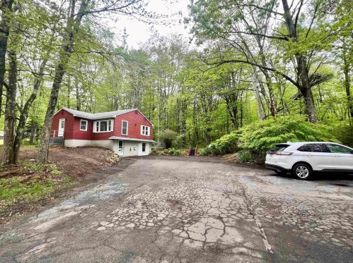 898 Calef Hwy, Barrington NH exterior