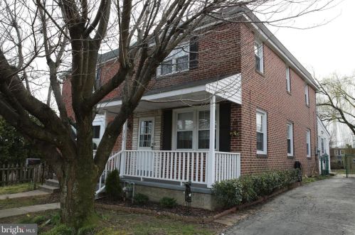 310 Holland St, Chester, PA 19022-1108
