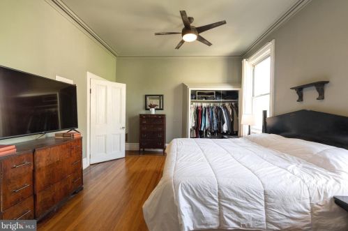 1223 6 St, Philadelphia PA 19120-3101 exterior