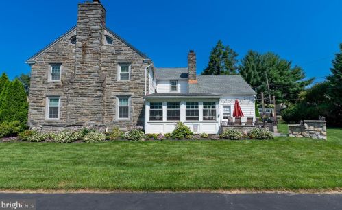 5 Lexington Ave, Pittsburgh PA 15215-3218 exterior