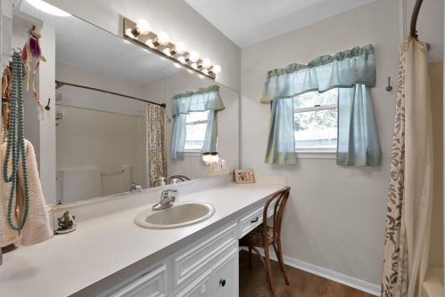 9803 Pne Pt Dr, Montgomery TX 77316-9148 exterior