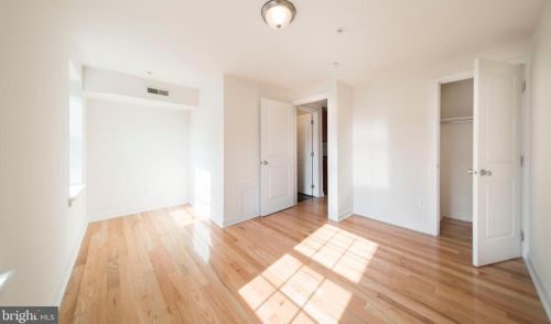 520 4 St, Philadelphia PA 19140-2417 exterior