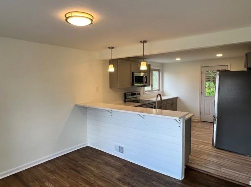 1414 Jefferson Hts Rd, Pittsburgh PA 15235-5220 exterior