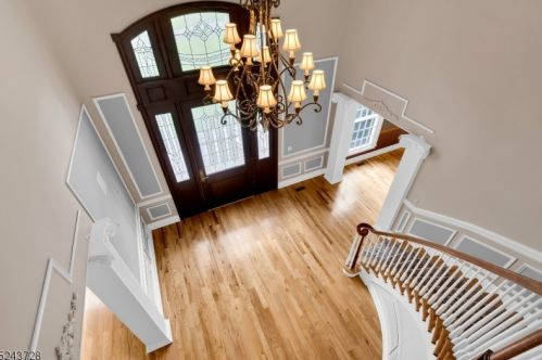 2 Caruso Ct, Bridgewater NJ 08807-2149 exterior