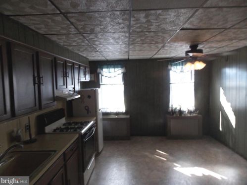 704 Christian St, Philadelphia PA 19147-3912 exterior