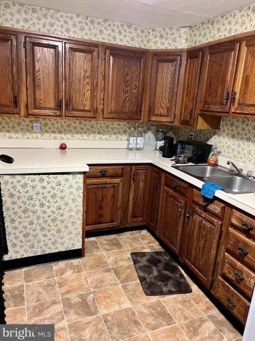 1403 Liberty St, Trenton NJ 08629-2214 exterior