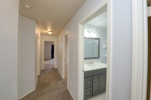 3927 Paula Ct, Turlock CA  95382-8507 exterior