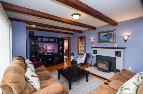 388 Elm St, Wallingford CT 06492-3231 exterior