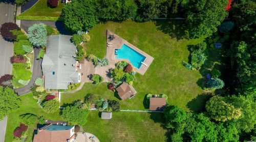 33 Lucille Ln, Huntington Station, NY 11746-5848