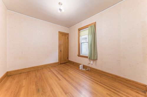 3657 Artesian Ave, Chicago IL 60645-5301 exterior