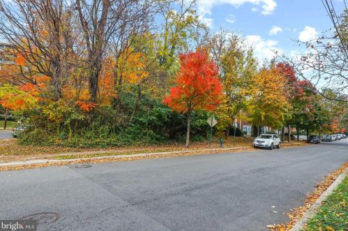 3929 Fulton St, Washington DC 20007-1379 exterior