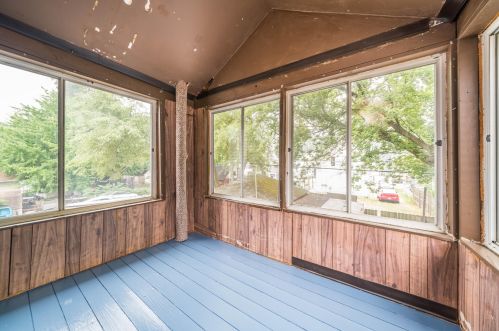 1020 Clinton Ave, Kalamazoo MI 49001-3881 exterior