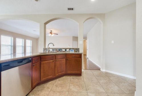 4731 Peninsula Gdn Way, Humble TX 77396-3055 exterior