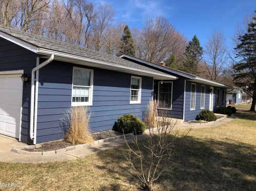 7683 Gleneagle Dr, Kalamazoo, MI 49048-8614