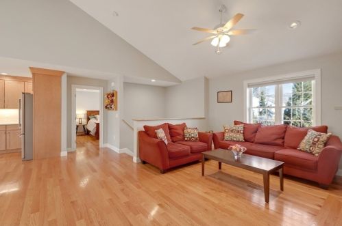 15 Barnstable Rd, Worcester, MA 01605-3808