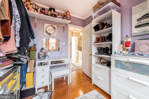 1011 Johnston St, Philadelphia PA 19145-4715 exterior