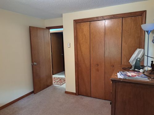 77 Collins Rd, New Ipswich NH 03071 exterior