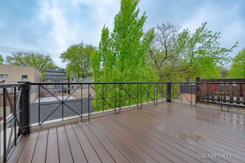 2252 Racine Ave, Chicago IL 60614-2110 exterior