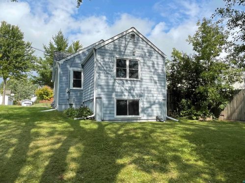 5124 Wyoming St, Duluth MN 55804-1261 exterior