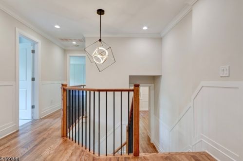 29 Hickory Pl, Livingston NJ  07039-3614 exterior