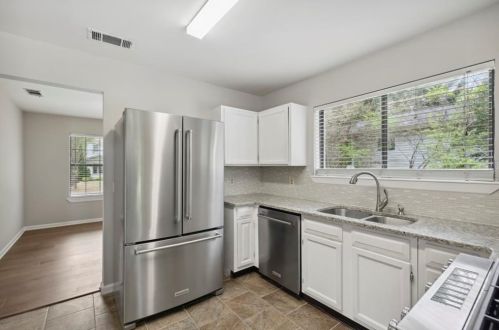 1406 Cartecay Dr, Atlanta GA  30319-3404 exterior