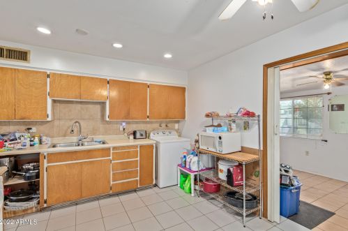 2045 Cholla St, Phoenix AZ 85029-3820 exterior