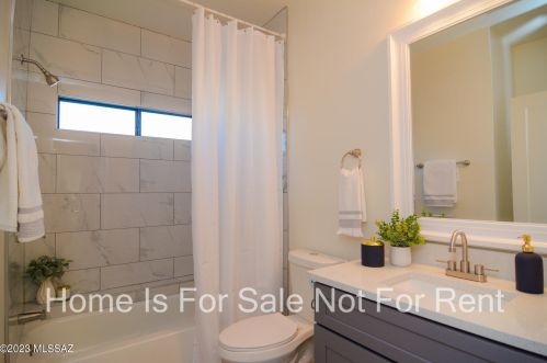 5690 Placita Amanecer, Tucson AZ  85718-4002 exterior