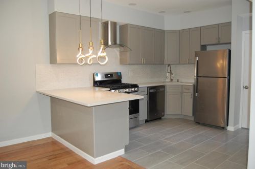 5937 Leithgow St, Philadelphia PA 19123-2127 exterior