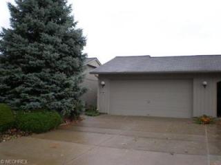 12461 Kronos Ct, Cleveland OH  44149-3257 exterior