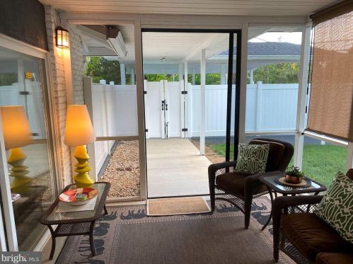 1228 Morningside Ln, Alexandria VA 22308-1042 exterior