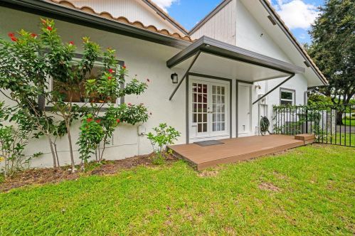 2700 41st St, Boca Raton FL  33434-5842 exterior