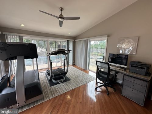 2269 Pne Rd, Huntingdon Valley PA 19006-4028 exterior