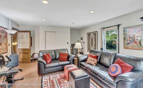 600 Edgemere Dr, Red Bank NJ 07711 exterior