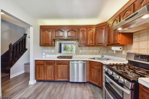 1908 Bayley Ct, Bridgewater NJ  08807-3544 exterior