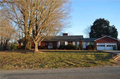 636 Gillespie St, Devotion, NC 27017-8454