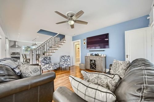 54 Belmont St, New Britain CT 06053-3506 exterior