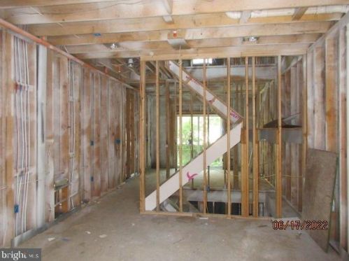 2349 Gerritt St, Philadelphia, PA 19146-4106