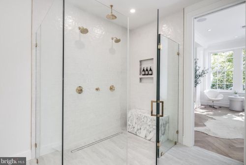 2013 Q St, Washington DC 20002-2373 exterior