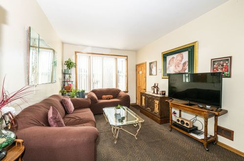 5748 Grand Ave, Chicago IL 60707-1909 exterior