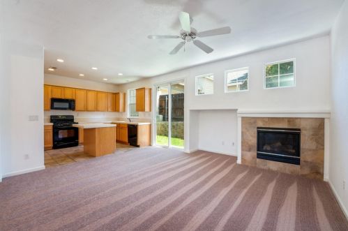 851 Holley Ct, Folsom CA 95630-3518 exterior