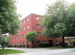 1172 Beacon St, Newton, MA 02461-1146