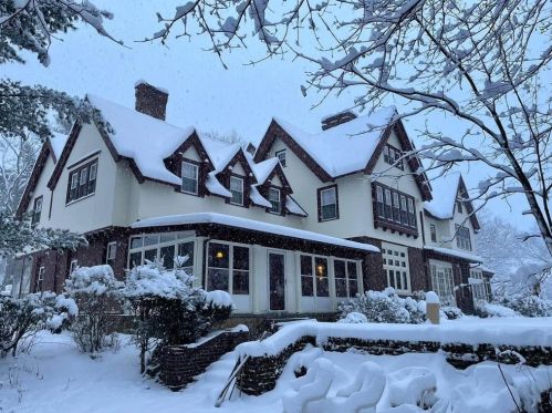 71 Winter Ct, Woonsocket RI  02895-1000 exterior