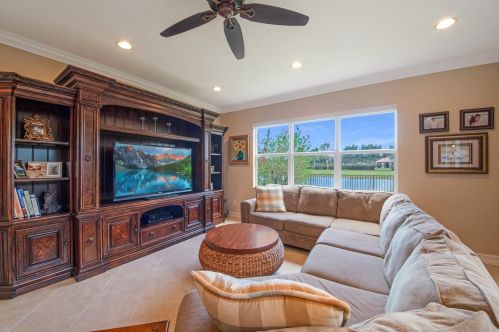 7878 Emerald Winds Cir, Boynton Beach FL 33473-7834 exterior