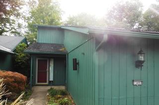 13493 Trails Edge Ct, Cleveland, OH 44136-4404