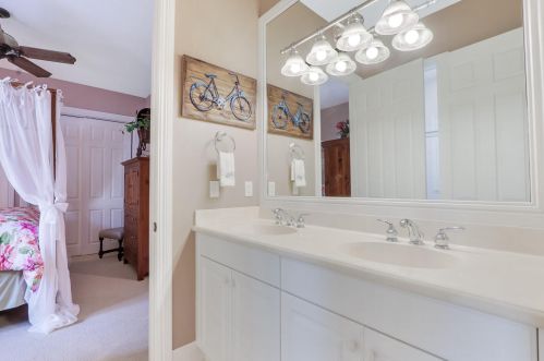 9328 Scarborough Ct, Fort Pierce FL  34986-3360 exterior